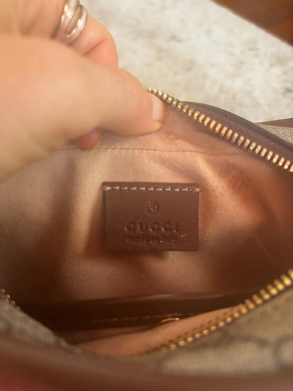 Gucci GG Supreme Interlocking G Beauty Cosmetic Case Clutch – Box & Dust Bag